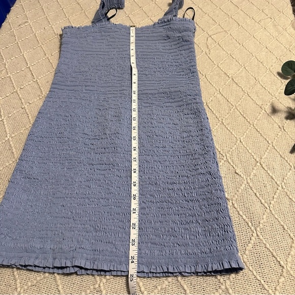 Forever 21 Blue smocked mini dress size Large women’s thick shoulder straps - Picture 6 of 7